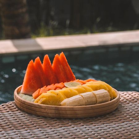 Sunscape Villa - Beachfront And Private Pool 吉利阿尔 外观 照片