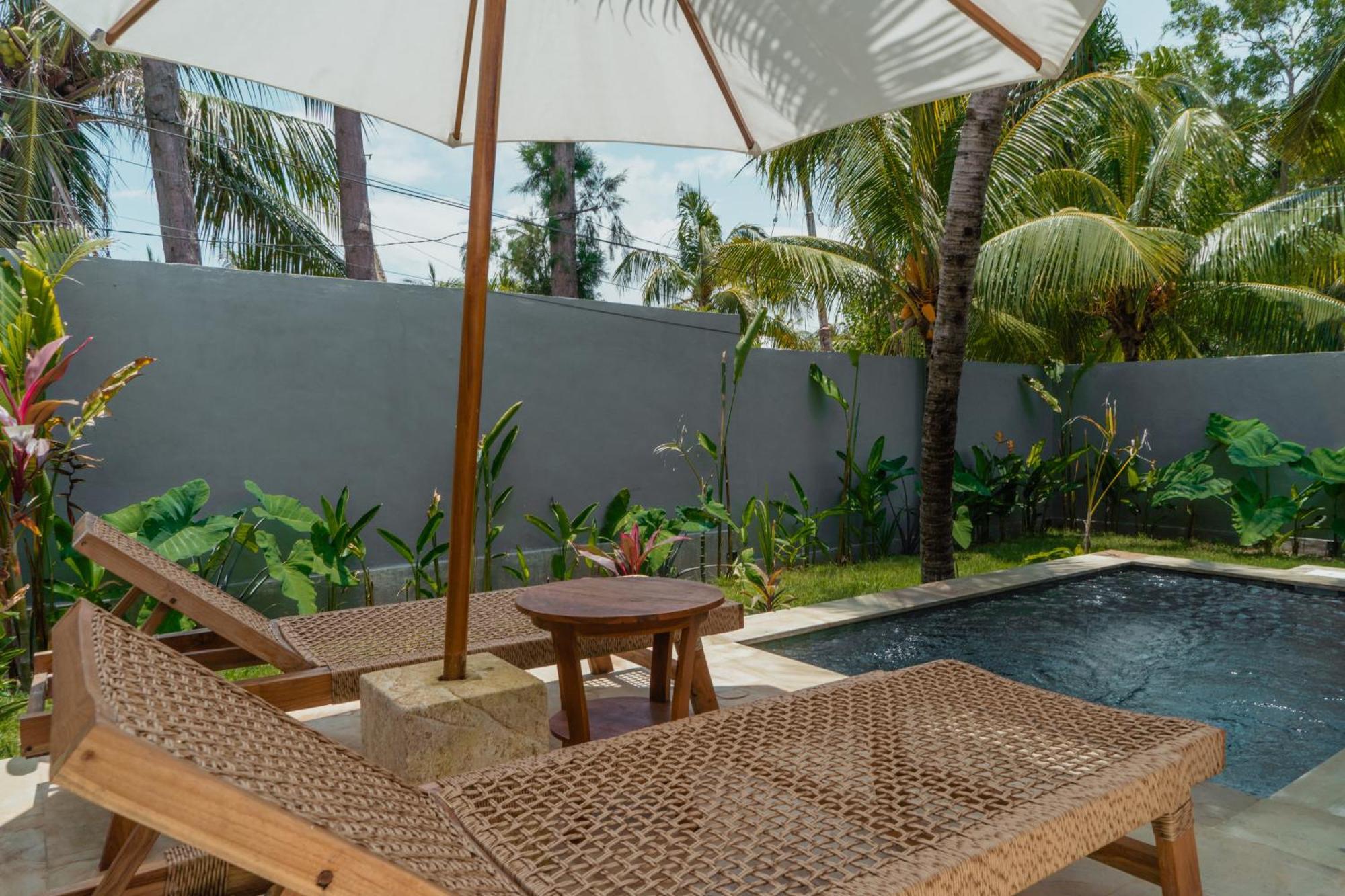 Sunscape Villa - Beachfront And Private Pool 吉利阿尔 外观 照片