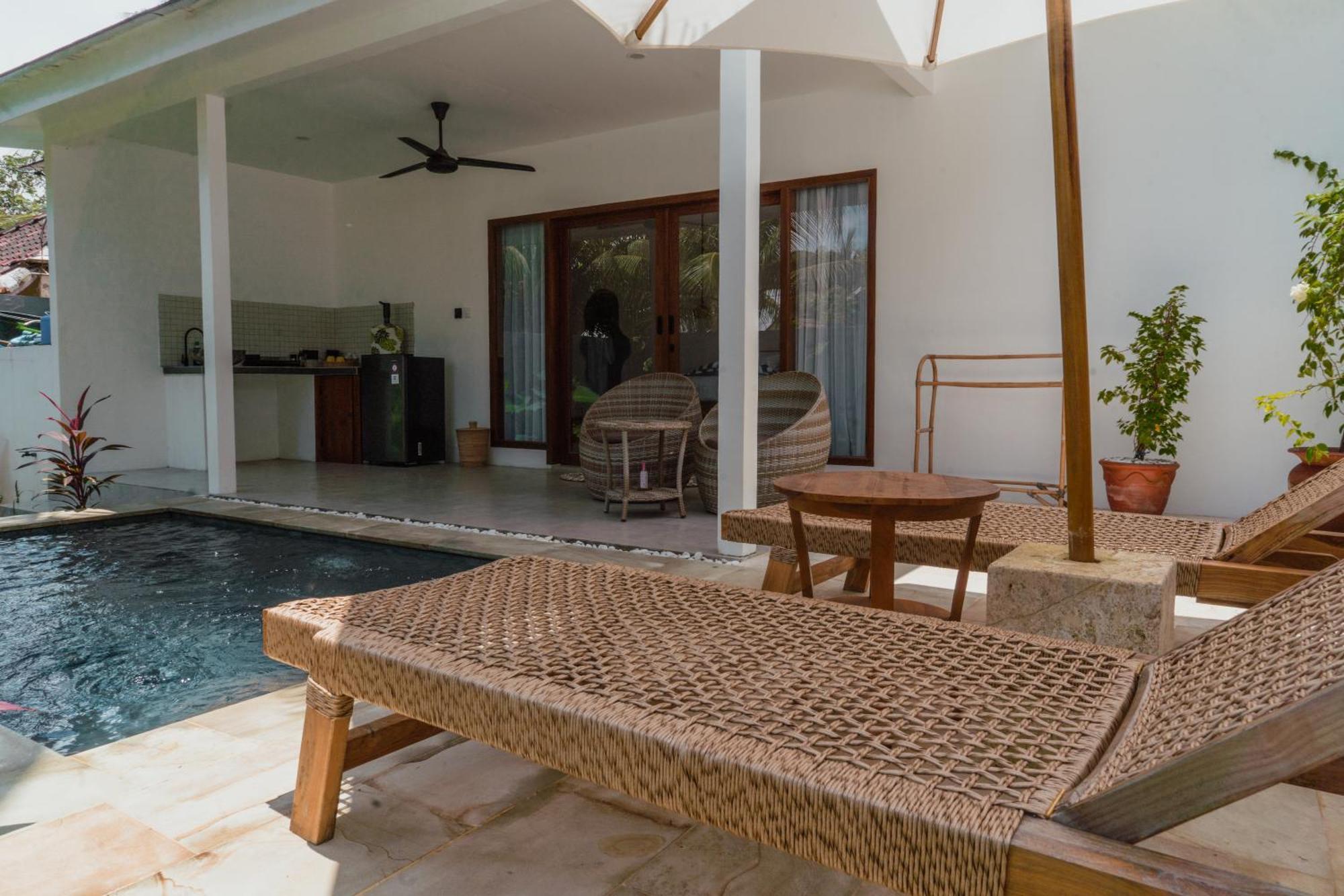 Sunscape Villa - Beachfront And Private Pool 吉利阿尔 外观 照片